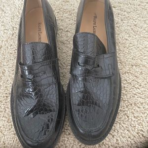 Ralph Lauren crocodile embossed loafers. Black size 9. Never worn